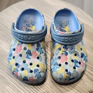 CROCS Kids' Blue and Yellow Disney Stitch Clogs